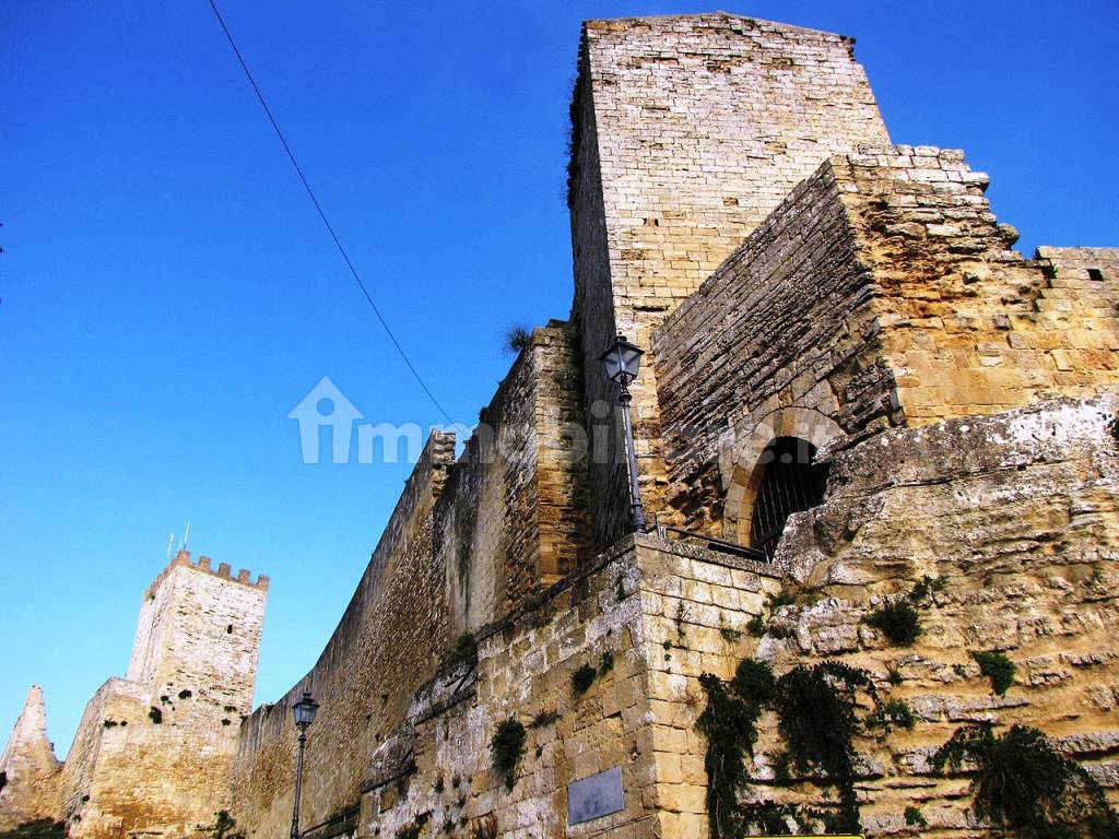 VEDUTA DEL CASTELLO DI VICARI