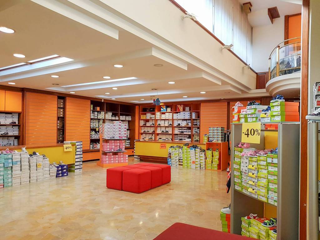 Locale commerciale via guglielmo oberdan, centro, gorizia