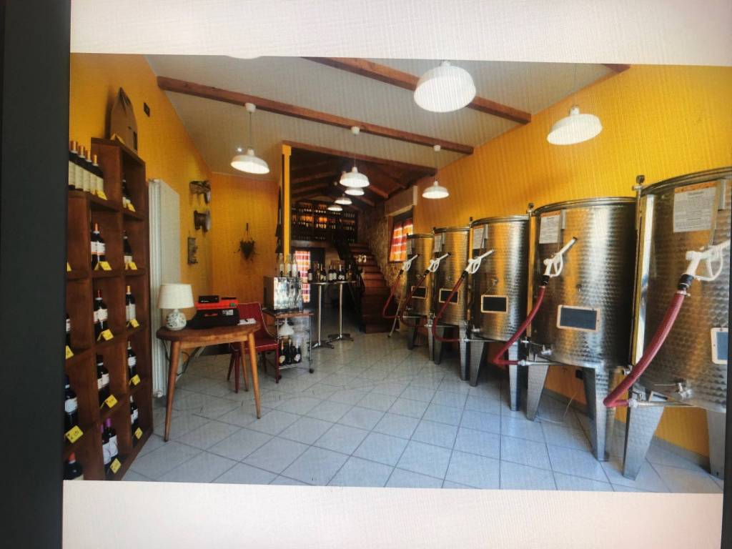 Locale commerciale via medaglie d'oro, centro, somma lombardo