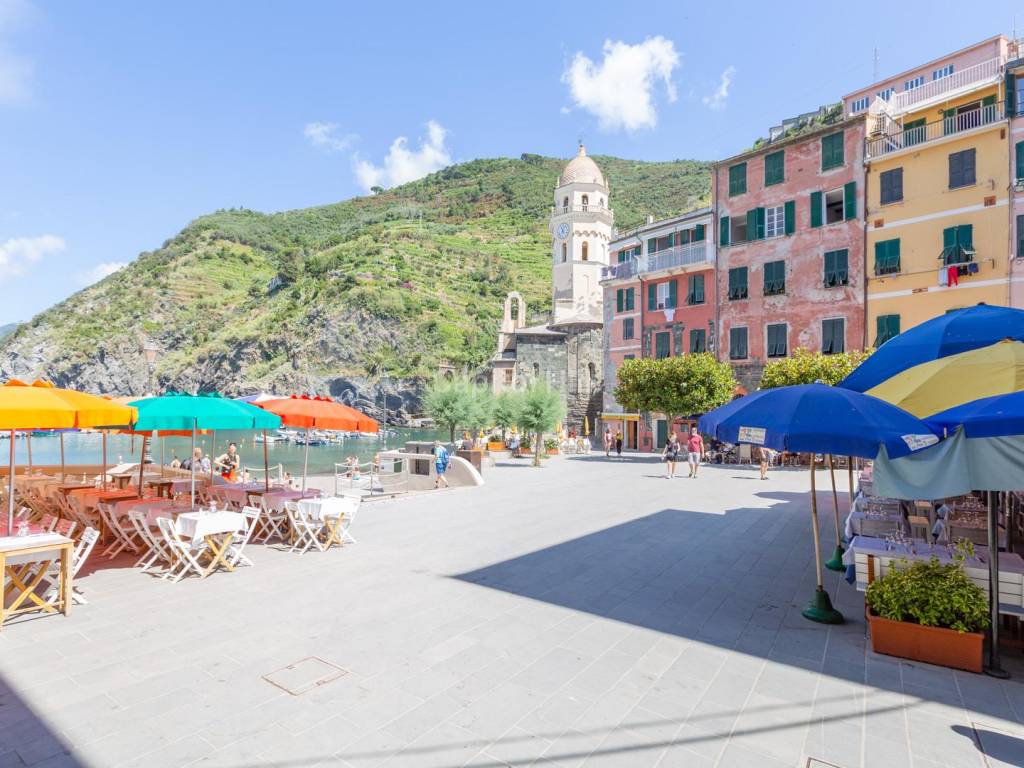 VERNAZZA