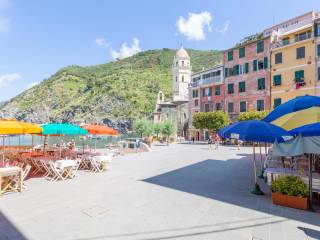 VERNAZZA