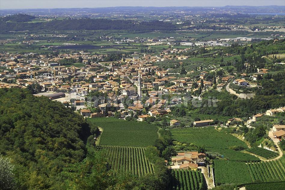 Villa in vendita a Sant'Ambrogio di Valpolicella