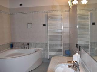 bagno attiguo camera2