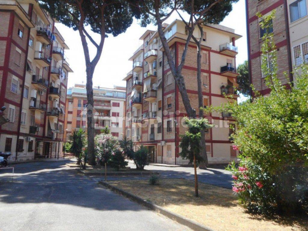 Rent Apartment Rome. Studio in via Ferdinando.... Good condition, first ...