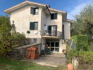 VILLA: INGRESSO GARAGE\TAVERNA