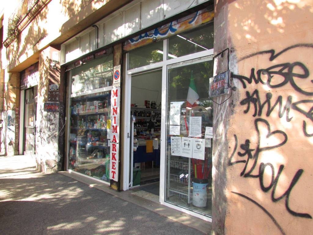 Locale commerciale viale dello Scalo San Lorenzo, Roma, Rif. 91794674 Immobiliare.it