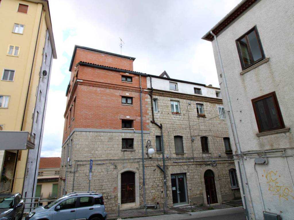 Trilocale via beato bonaventura, centro, potenza