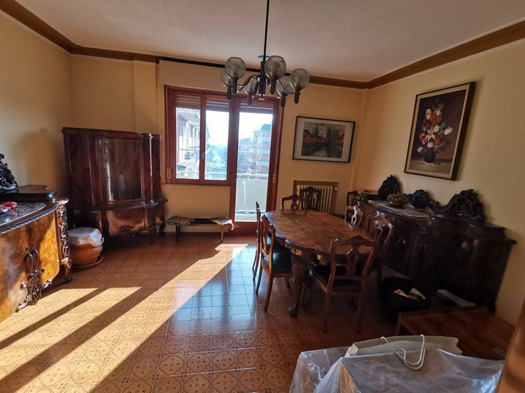 Appartamento piazza francesco redi, montegranaro - loreto, pesaro