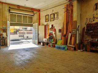 Locale commerciale