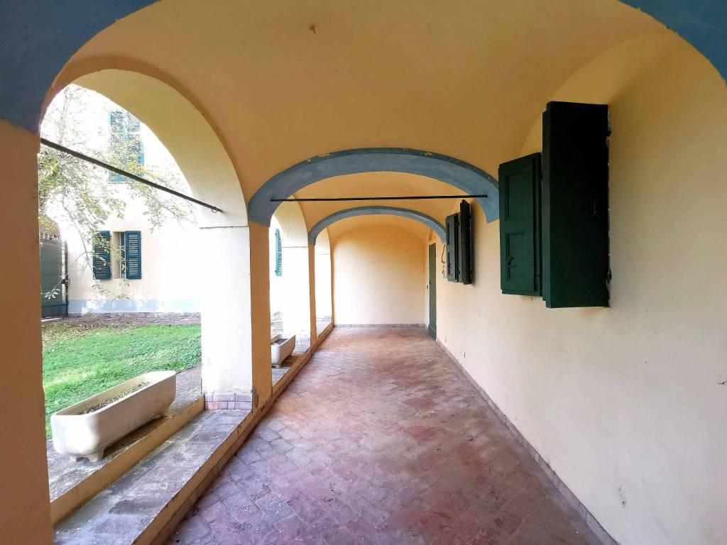 controcampo portico