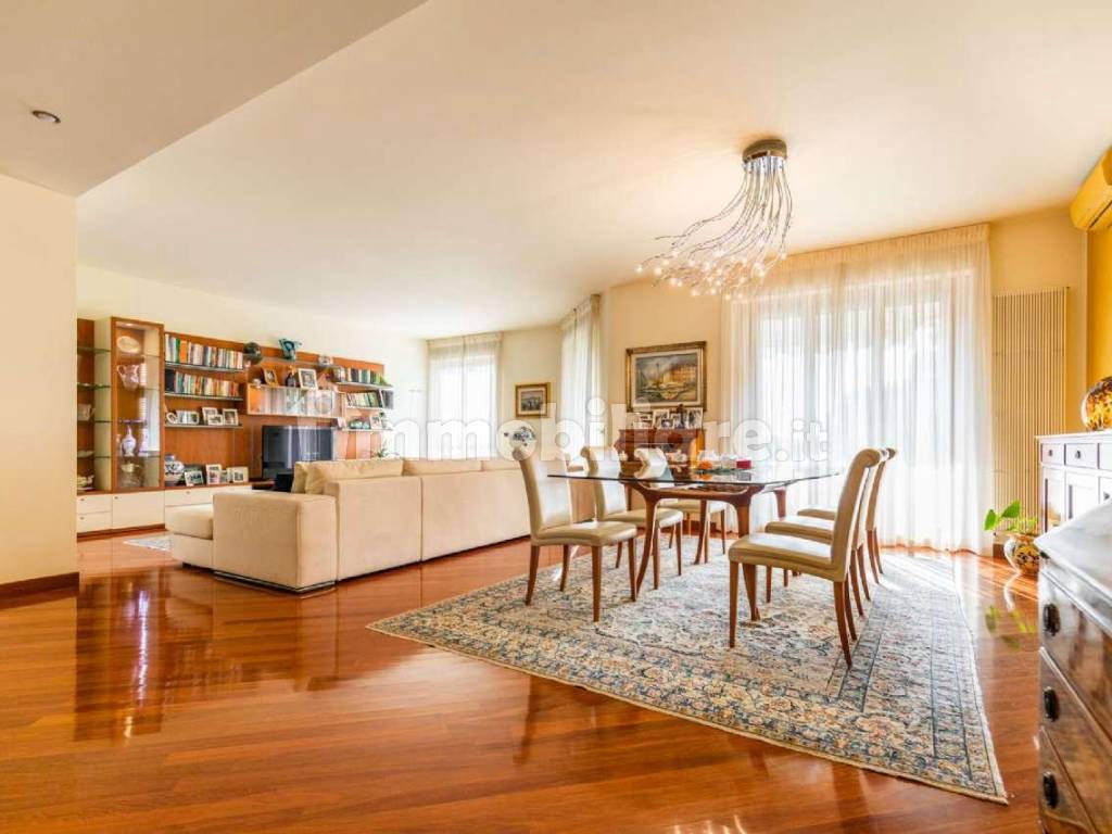 Vendita Appartamento Milano. Quadrilocale in via Pinerolo 74/a. Ottimo ...