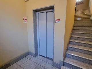 ingresso condominio ascensore