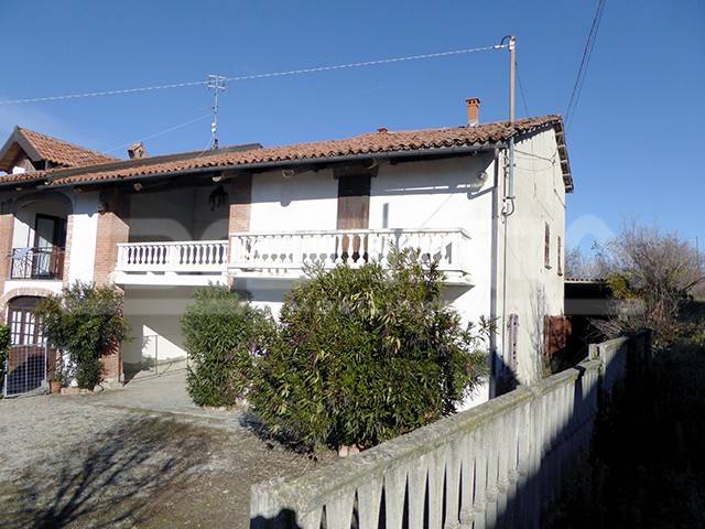 Verkauf Landhaus in Borgata Pamparato 20 Dogliani. Renovierung