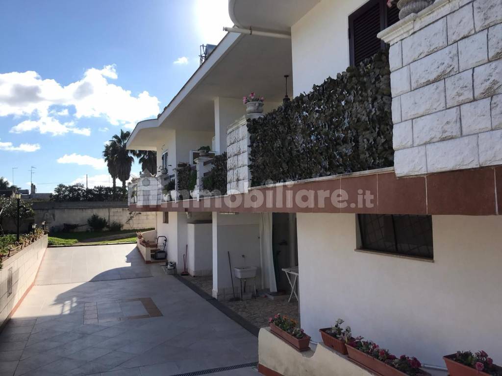 Vendita Villa unifamiliare Lecce. Ottimo stato, posto auto, con terrazza,  180 m², rif. 92688856