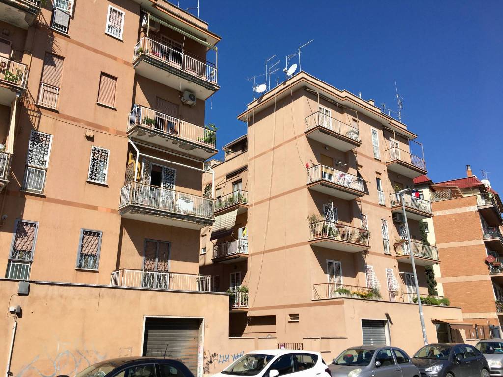 Affitto Appartamento Roma. Bilocale in via dei Gonzaga 48. Ottimo stato