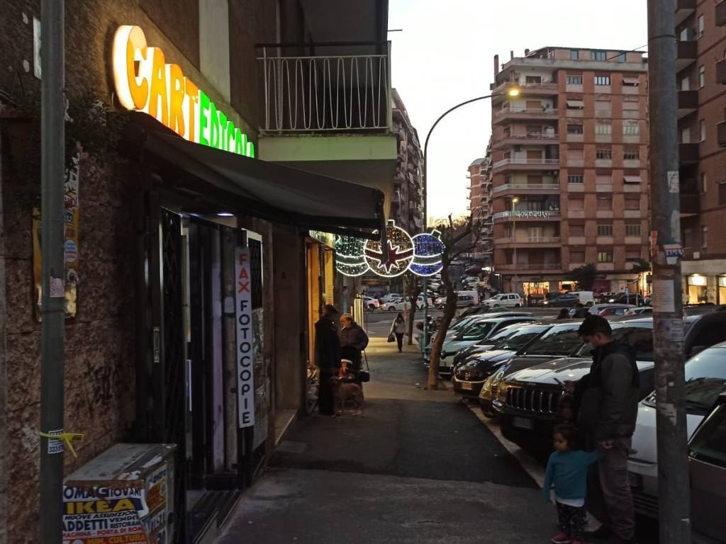 Via Eugenio Checchi Roma Rm Edicola via Eugenio Checchi 20, Roma, rif. 93030970 - Immobiliare.it
