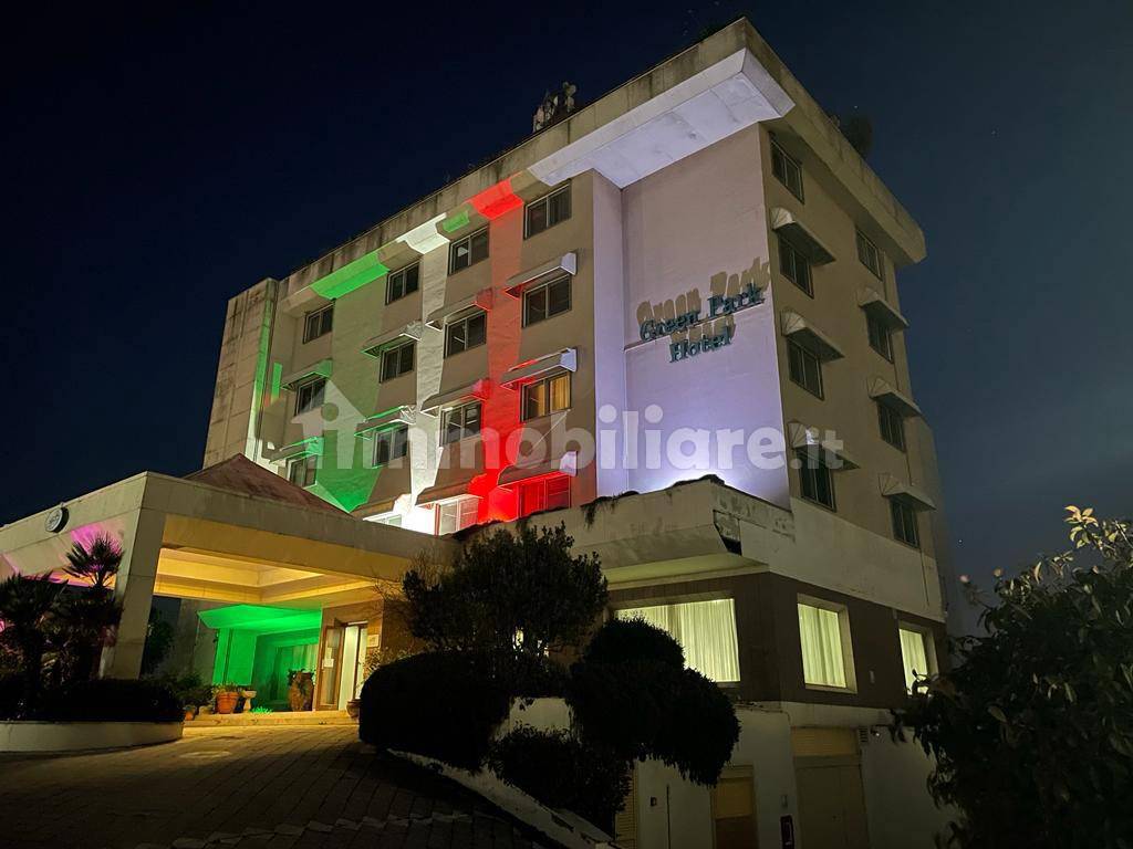 Palazzo - Edificio in vendita a Roma