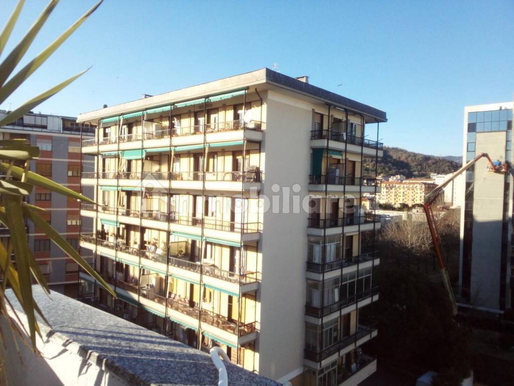 Sale Apartment Savona. 3room flat, Excellent condition, sixth floor