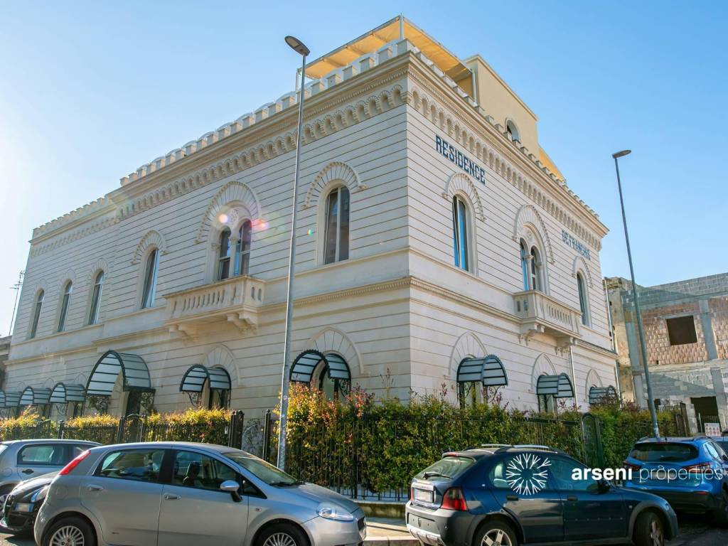 Palazzo Edificio via Lequile 1, Lecce, rif. 93320518 Immobiliare.it
