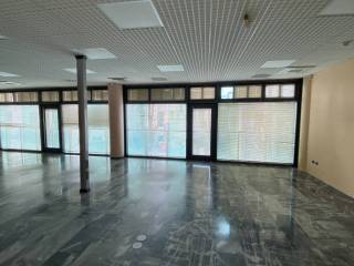 Ufficio in vendita e affitto a Sulbiate (MB).