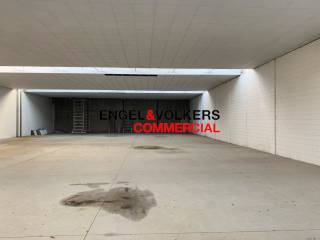 capannone industriale in vendita a Merate