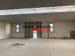 capannone industriale in vendita a Merate