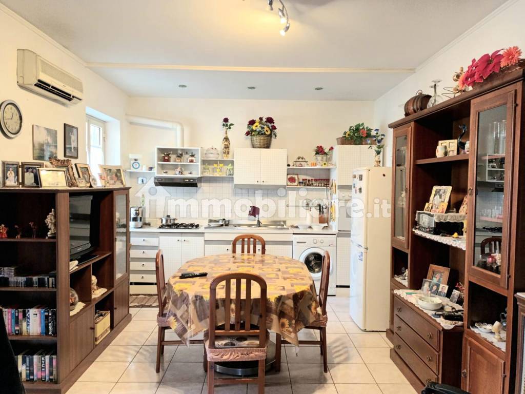 Via Di Prataporci Roma Rm Vente Appartement Roma. T3 en via di Prataporci. Bon état, premier