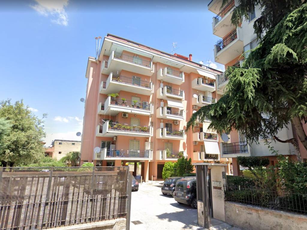 Vente Appartement Aversa. Appartement 4 chambres en via Ugo La Malfa 9. Bon état, deuxième étage
