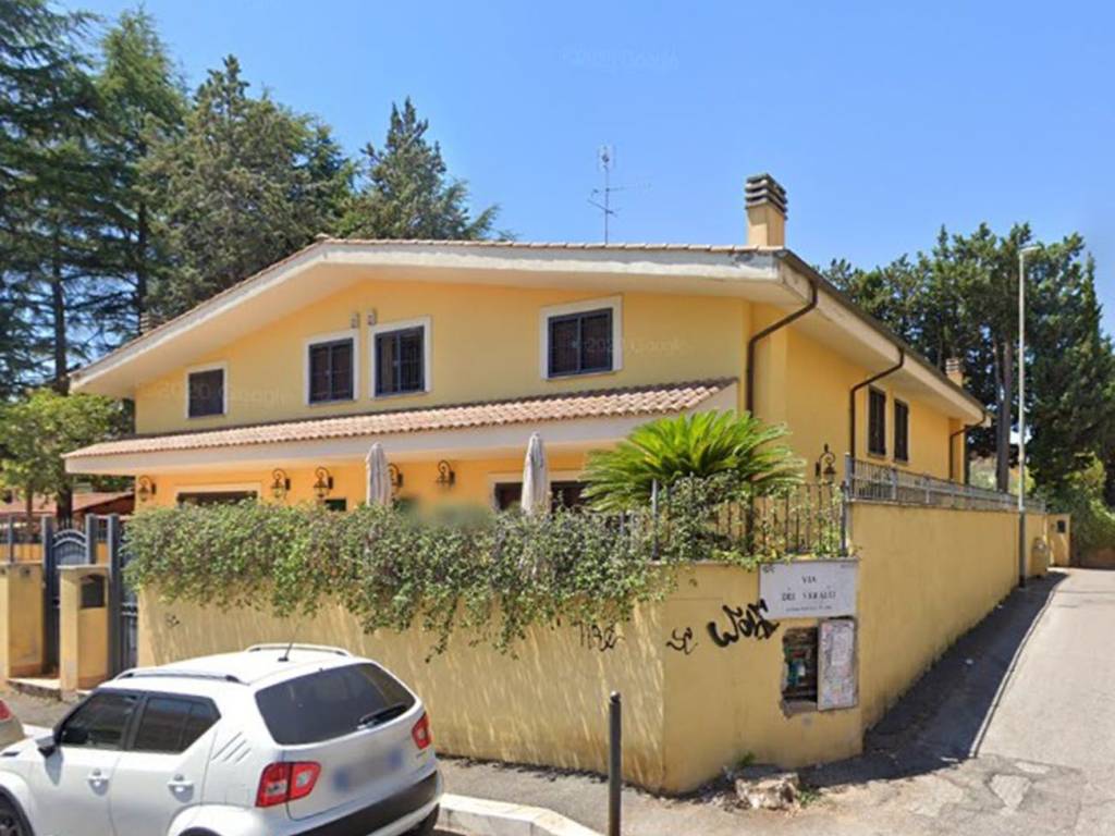 Asta per villa, via dei Gonzaga 94 Roma