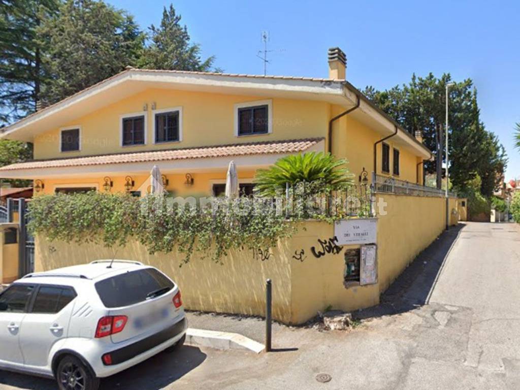Asta per villa, via dei Gonzaga 94 Roma