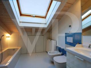 Bathroon