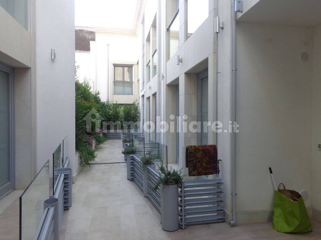 Vendita Appartamento in via della Carvana 18. Catania. Nuovo, piano terra, con balcone, rif