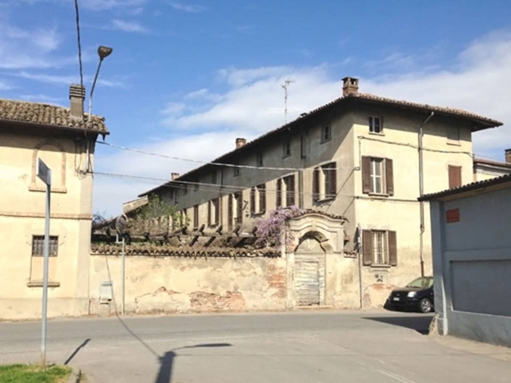 cascina lombarda in oltrepo pavese