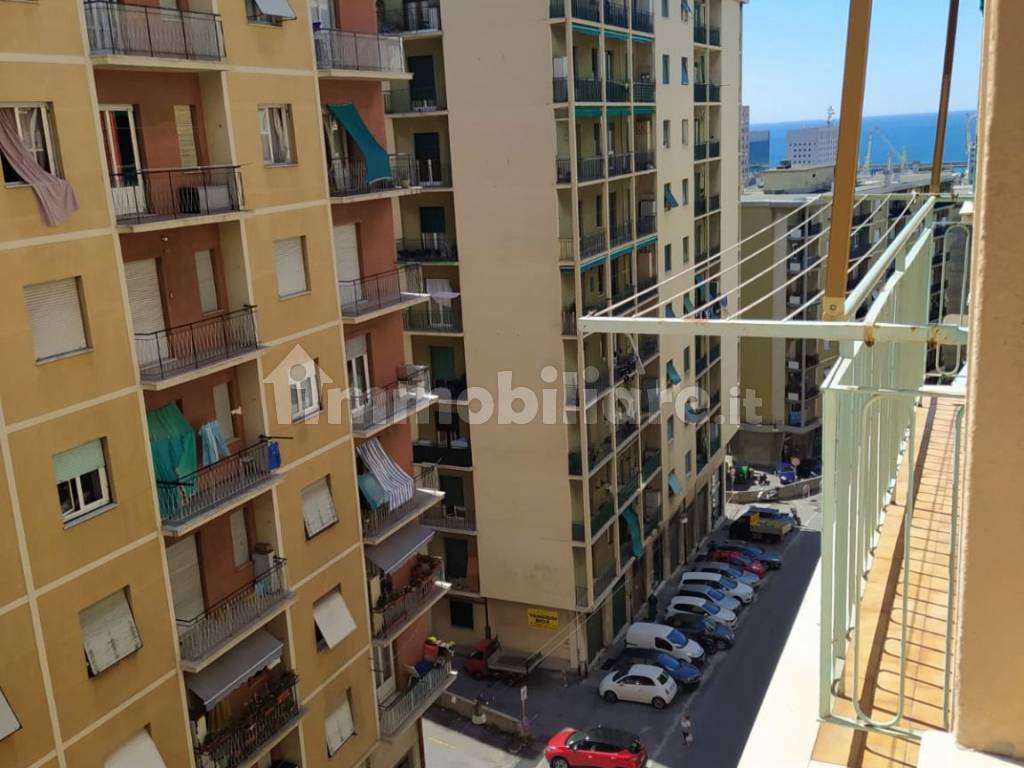 Rent Apartment Genoa. 3room flat in via Bartolomeo.... Excellent