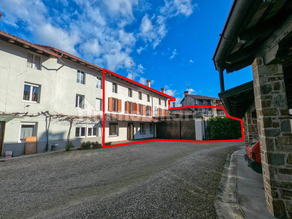 Sale Singlefamily detached house in via Pietro Zorutti 8 Cormons. Good