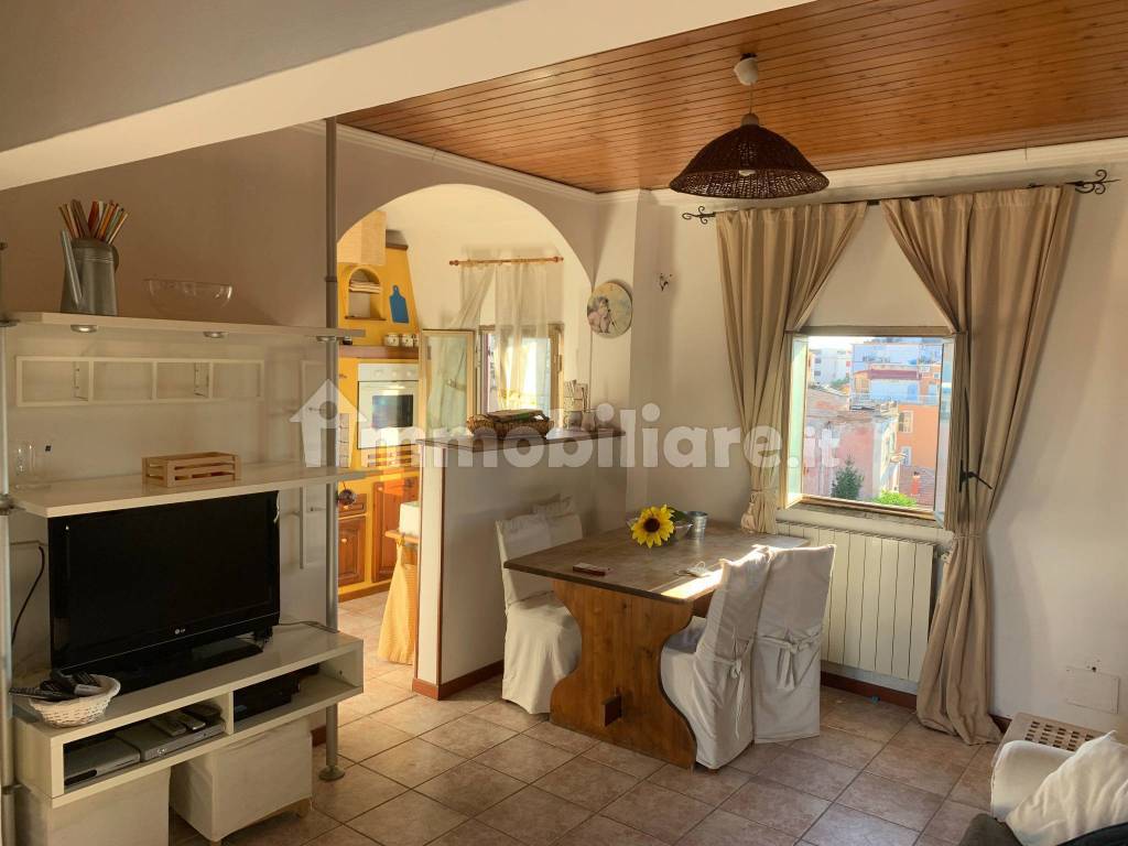 Affitto Attico in via San Luigi Gonzaga Ciampino. Buono stato, con