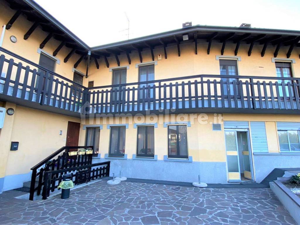 Esterno