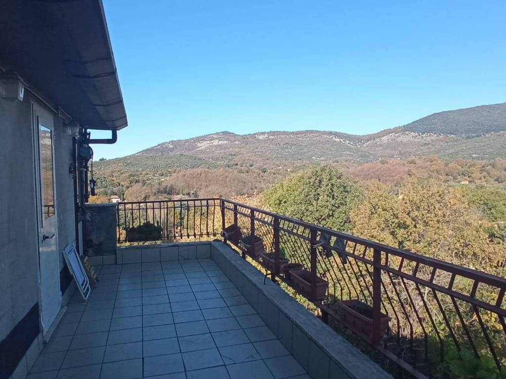 vendita-mansarda-in-via-colle-sant-antonio-norma-buono-stato-posto