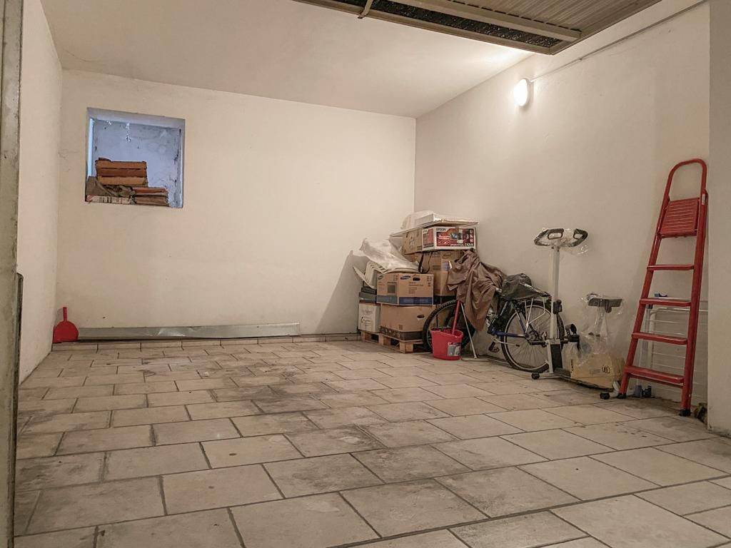 Garage - box vicolo chiodo, centro storico, verona