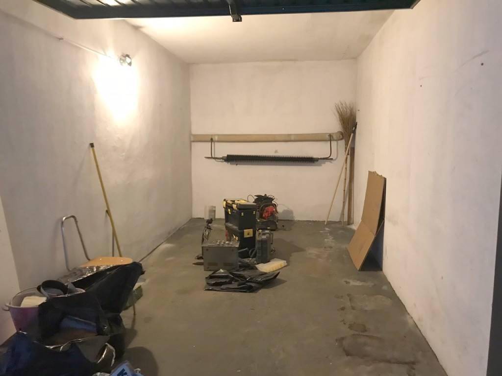 Garage - box, baia del re, piacenza