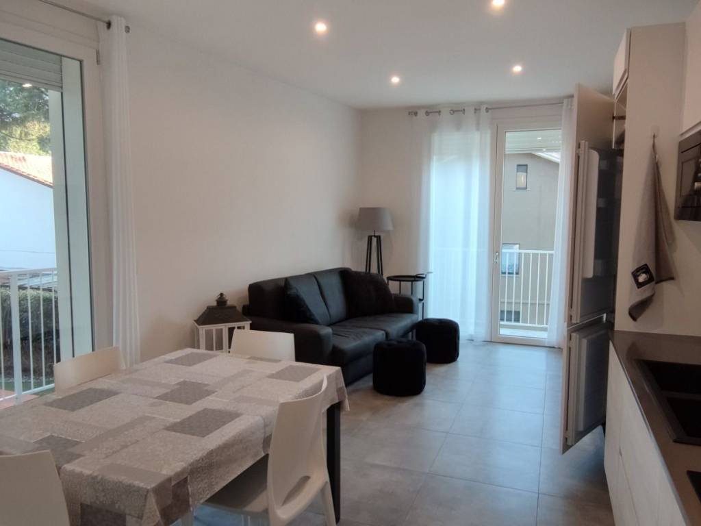 Trilocale viale guglielmo oberdan 4, milano marittima, cervia