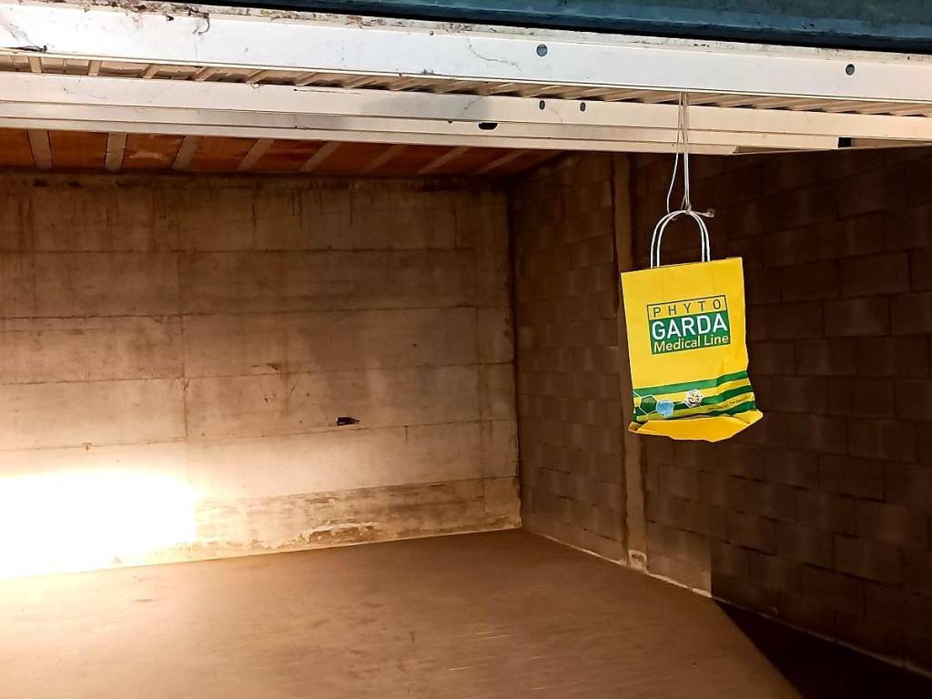 Magazzino - deposito via perugia 8, succivo