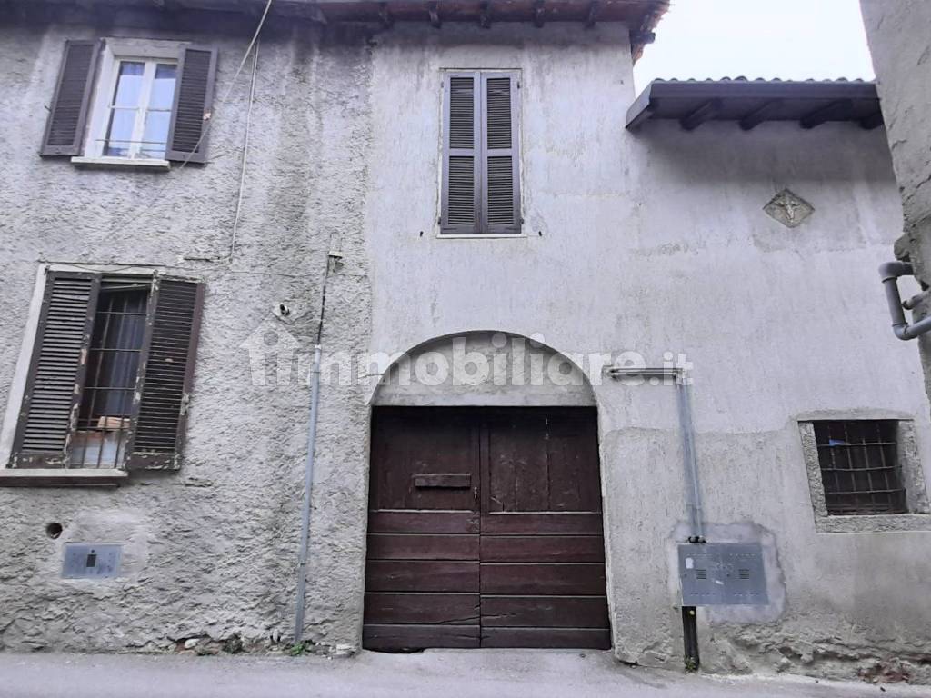 PONTE LAMBRO - Casa indipendente