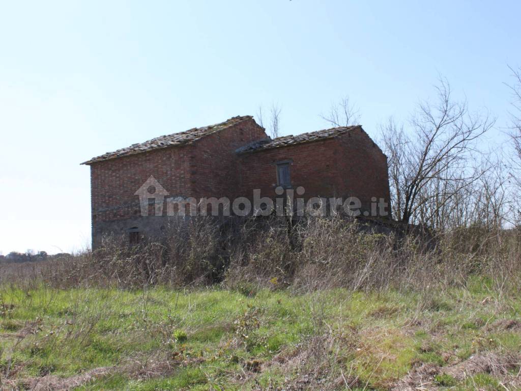 RUDERE CON TERRENO CORTONA CAMPAGNA