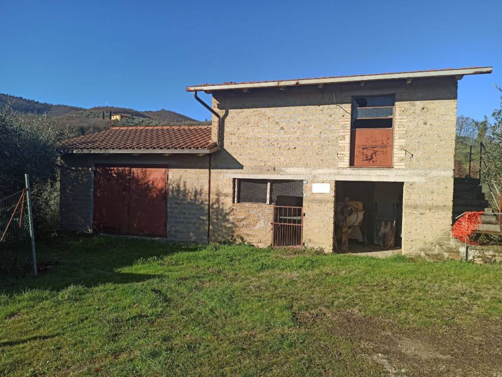 Terreno edificabile frazione, piegaro