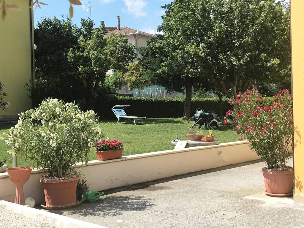 Trilocale via giacomo leopardi 44, appignano