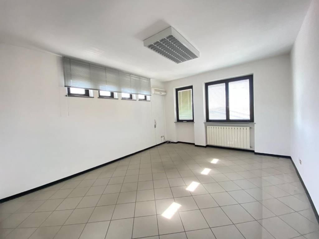 Ufficio - studio via larga,  20, tempagnano - picciorana, lucca