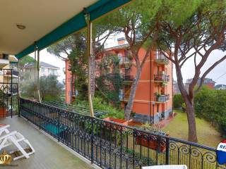 Case con terrazzo in vendita in zona Quarto, Genova - Immobiliare.it