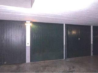 Garage in vendita Rho - Immobiliare.it