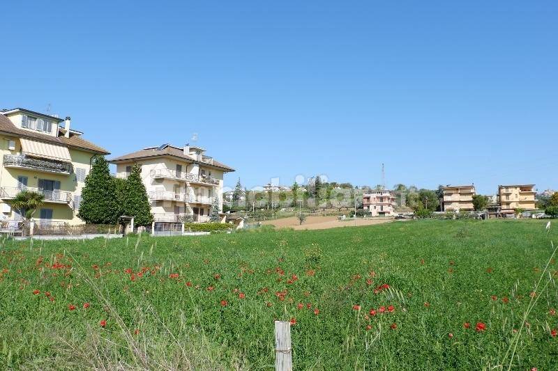 terreno edificabile pianeggiante Centobuchi di Mon